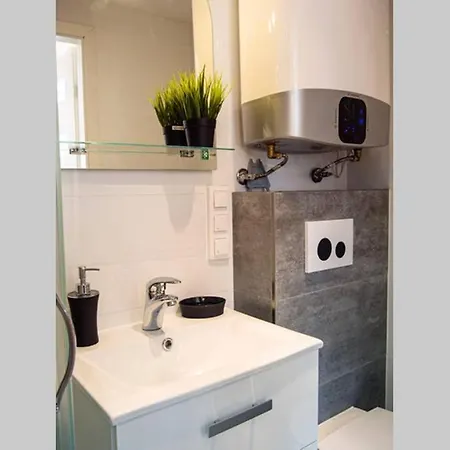 O & O Апартаменты *